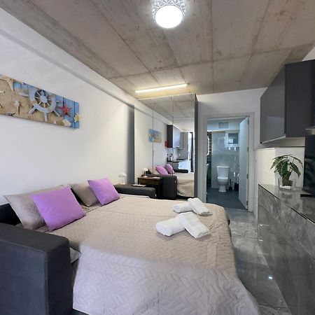 Seafront, Lovely Modern Studio. San Julián Exterior foto